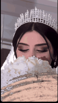عروس اليوم…
ملكة العمُر كُلة 👰🏻‍♀️👑 
#صالون_لبنان_بيوتي بعروض مستمرة لعروساتنا 🔥
تجهيز كامل عروسة عقد ٨٥ الف فقط"
تجهيز كامل لعروسة يوم كامل بسعر ١٥٠ الف فقط"
تجهيز كامل عروسة يومين بسعر ٢٥٠ الف فقط"
العروض فترة محدودةة 🔥🔥🔥
#اكيد نحب نسمع رأيكم بلتعليقات (تحبين اللوك الناعم 🌸 لو الجريء ؟ )
العروبة الاولى _ الركن الذهبي _ مجاور عسل الملكة 
*********** 📞
