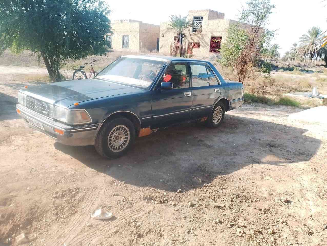 سلام عليكم سيدان للبيع مكينة بيه دخان فقط مكفولة من الصوت شرط خرسة      كير حاوية من ابو جنة المالكي 
 تخم تاير 4   باتري توني شديته     ضفيرة هية ولعقل مالتهة مال مكينة مال حاوية. زلغ واحد ما بيه   ###  سياره عوزهة فقط مكينة تجفت.  وبطانتين مال باب    سعره.  /30/ ورقة.     عنوان ديوانية عفك     ***********
