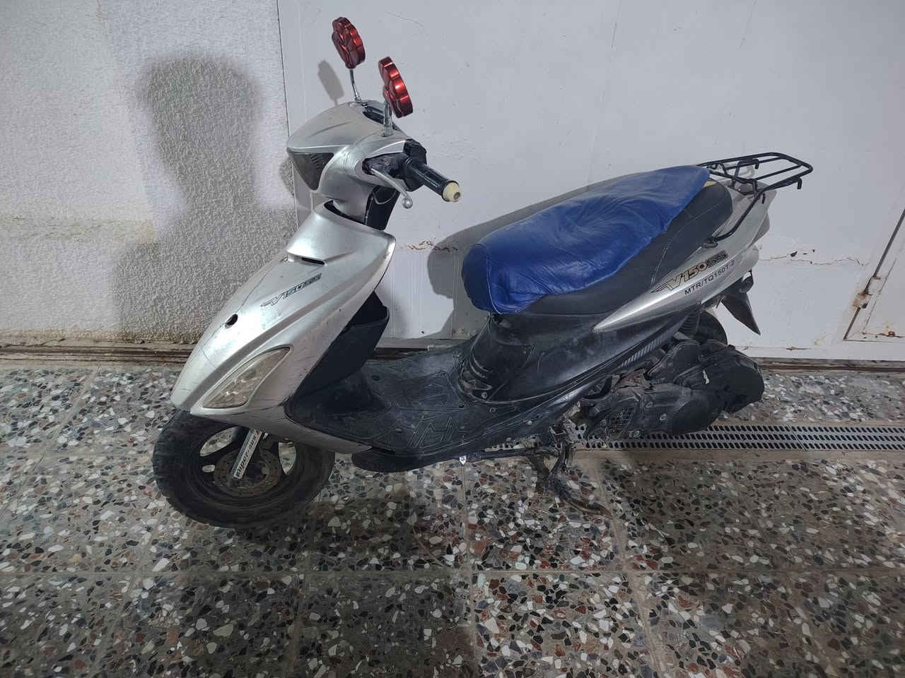 السلام عليكم للبيع ادرس صيني نقصها بس باتري ***********
