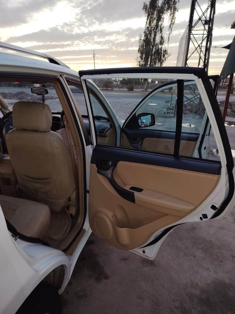 السلام عليكم 

مكلف بالنشر 

تيكو 2013  فول موصفات بانوراما كشنات تدفئ  كهربائيات  شغاله سياره نضيفه رقم بغداد تحويل مباشر مكاني قضاء داقوق  سياره حادثها  فقط باب السايق تعديل بارد وجامرلغ وبدون صبغ السياره رجاً الي مو شراي لا يكسر بحلال العالم لمعرفه  وباقي التفاصيل  تواصل خاص او اتصال على  رقم الهاتف

‭٠٧٧٢ ٧٩٦ ٦٣٧٠‬ دكوك, كركوك
