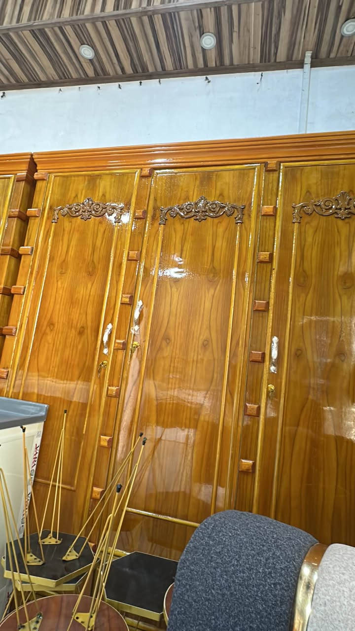 كناتير 

كنتور بابين السعر 190 الف
كنتور 3 ابواب 280 الف

التاميم ركن آلمدينه معرض أثاث بيم
*********** الرمادي, الأنبار
