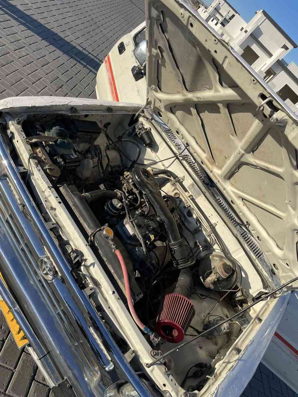 پیکاب ٨٩
پیکاب توێتا ١٩٨٩. سەیارەکە سەنەویە بەس بە ناوی خۆمەوە نیە  بەشەرتی حاسیبە و ماڵی مەدەنی. 
لە ٢٠٠٨ لامانە سەیارەی مەعرەز نیە
کامل تەعمیر کراوە دەعمی نیە.
کوشن و عاگی و بەرگە دەرگا و کارەبایی بەشەرت. 
سەیارەکە تۆزێ دوکەڵی هەیە 
باقی گێڕ و ئەکسڵ بەشەرت 
٣٠ گەڵا و مەعمەلەیەکی کەم 
کەلار. ***********
