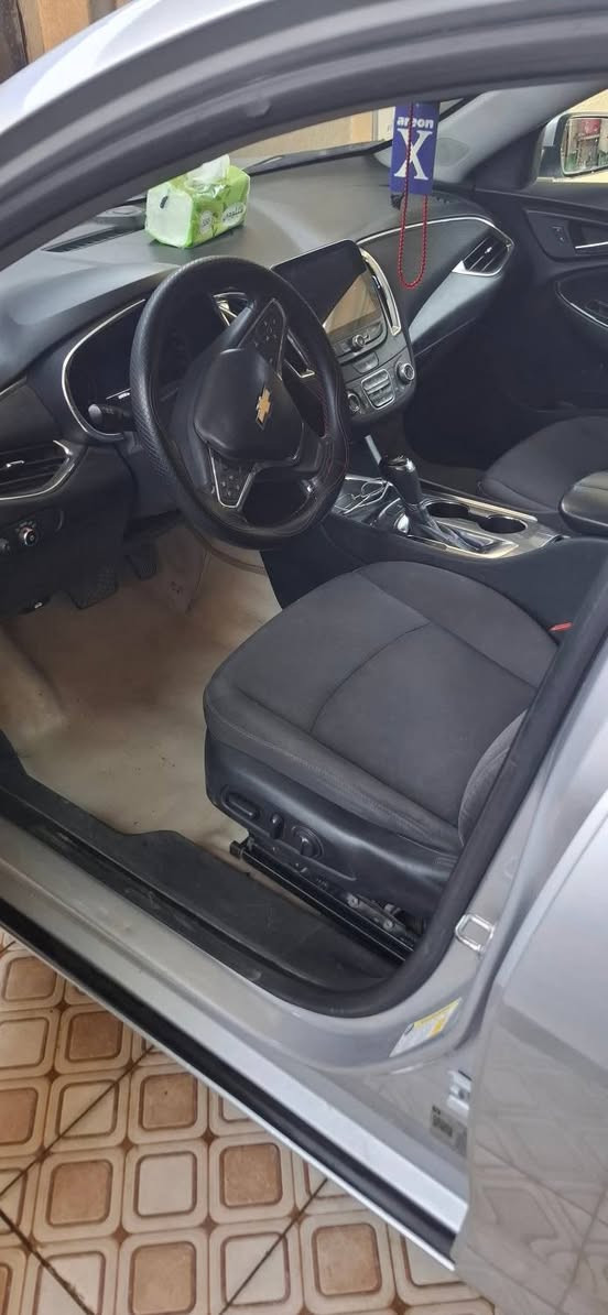 السلام عليكم ماليبو للبيع موديل 19رقم بصره دولي شرط التحويل الكير يرادله تبديل وبيهة صبغ. 
مكاني البصره 
اخوان السعر 80وبيهة مجال 
‏‪***********‬‏
