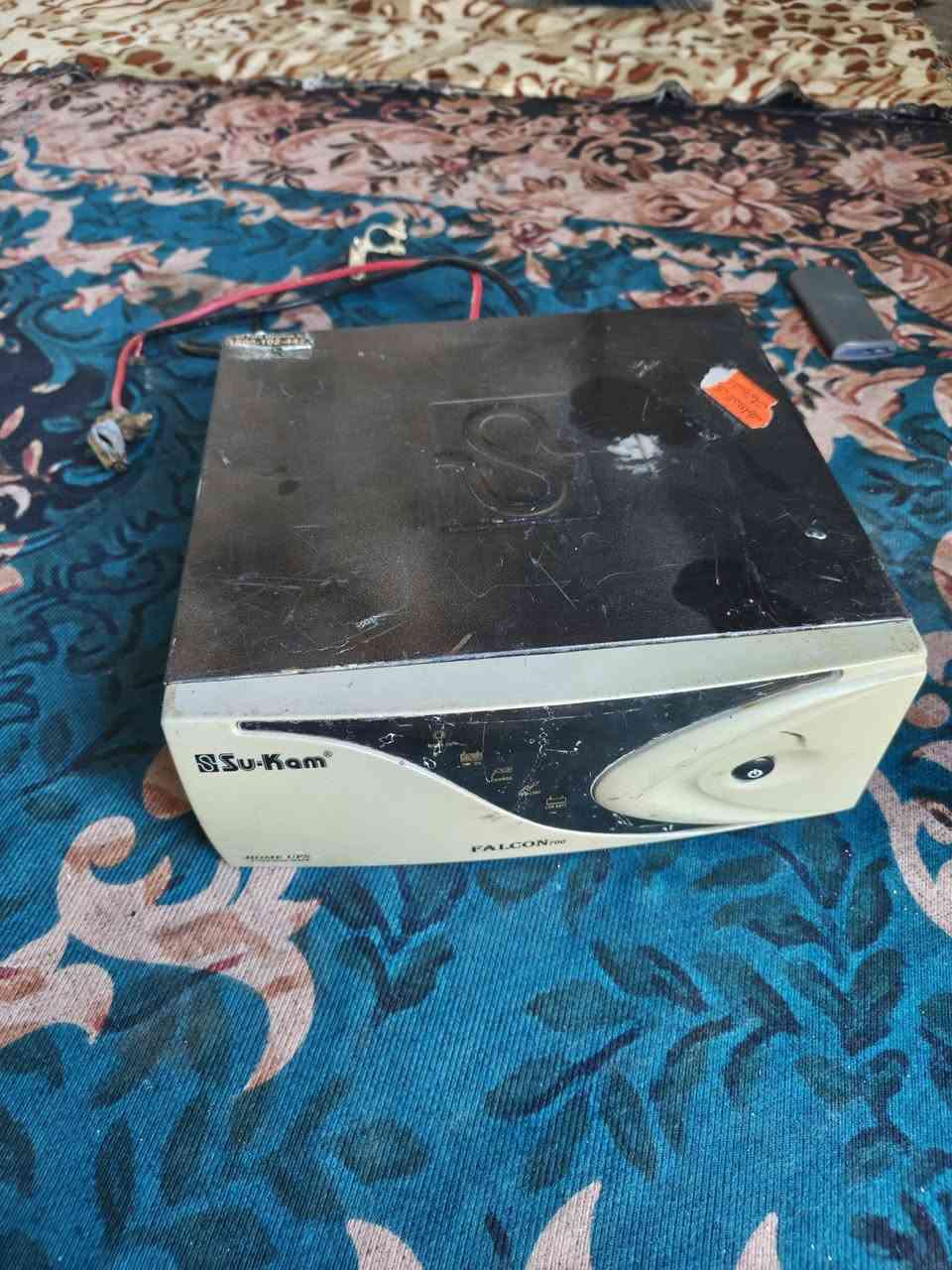 عاكسة ٤ نبيرات شغاله عوزه باتري السعر ١٠٠ وهذا رقمي ***********
