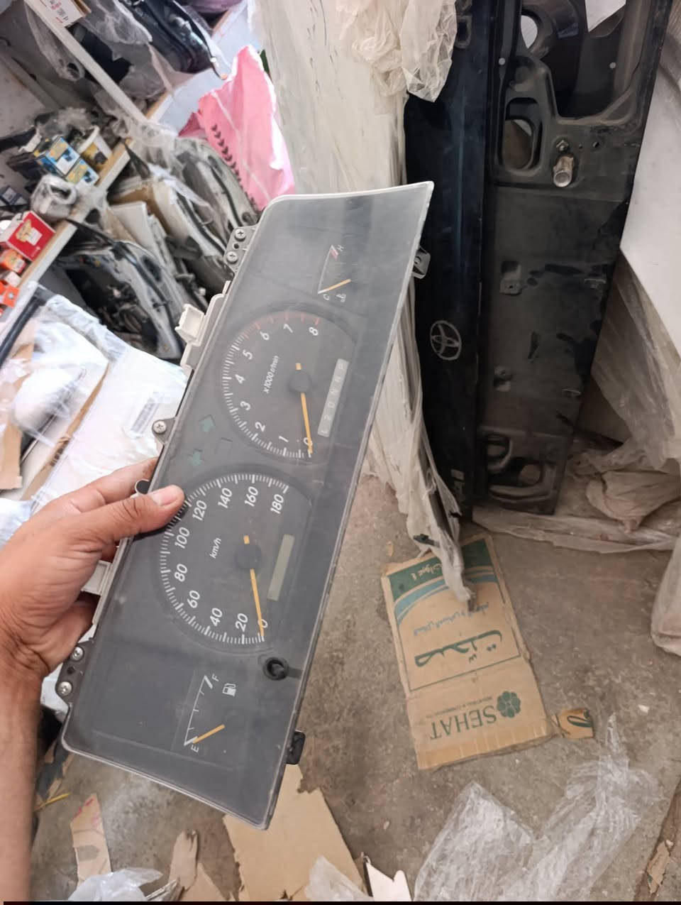 قطع غيار السيارات اليابانيه العنوان سوق الشيوخ طريق العكيكه السايدين مجمع الاصدقاء ***********
