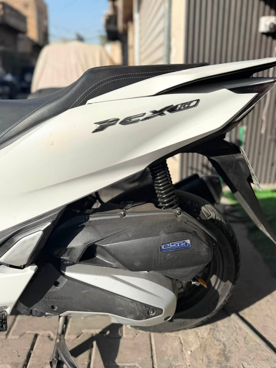 سلام عليكم 
تحيه طيبه 
للبيع فقط 
Pcx
جيل الرابع 
ياباني 
مرقمه واسط رقمين نكليزي تحويل هنا في بغداد 
وشرط التحويل باسم المشتري 
دراجه مكفوله كفاله عامه وجدبده 
وشرط الفحص 
حجم محرك 160 
بصمه وحده 
وكتلوكات بالصندوق 
اخذ جديد ورأسك بارد 
للاستفسار 
***********
كريم الربيعي 
بغداد فضوه عرب فرع الجامع 
🧿
