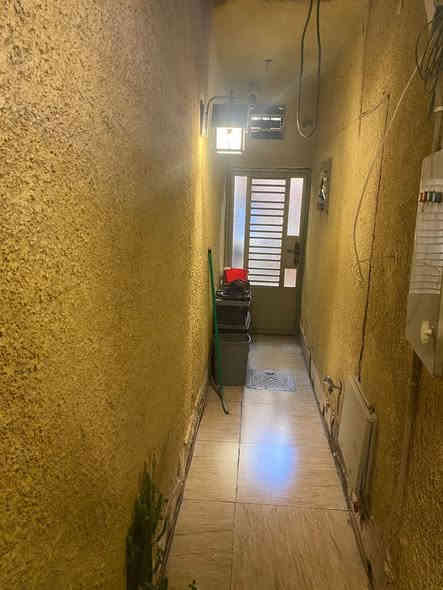 ‎مشتمل للبيع الشعب قرب شارع عدن ٥٠ متر واجهه ٥ نزال ١٠ 
‎بناء قديم بس كله محدث جديد  بي استقبال وخدمات وغرفتين 

‎نوم السعر١٢٥ مليون  

‎معروض بمكتب الكناني ***********
