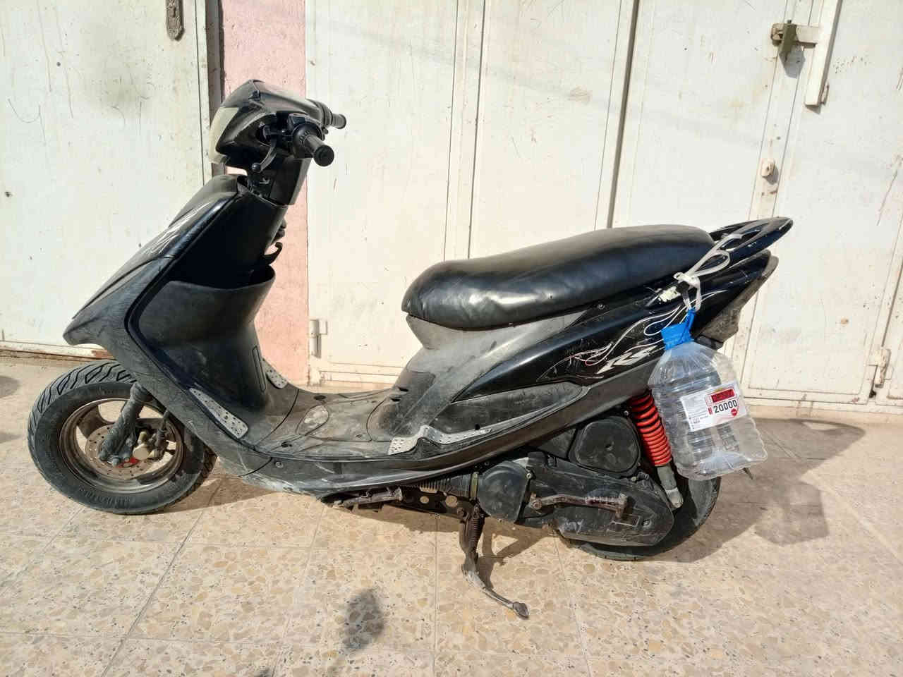 سلام عليكم دراجة ماكس عدلة دراجة بلادية مال رمبة كلشي شغال كهربائيات مكينة بلادية ماملعوب بيه شرط الفحص المكان بغداد المحمودية رقم ***********موجود ماسنجر السعر 650اوبيهة مجال حك الجية
