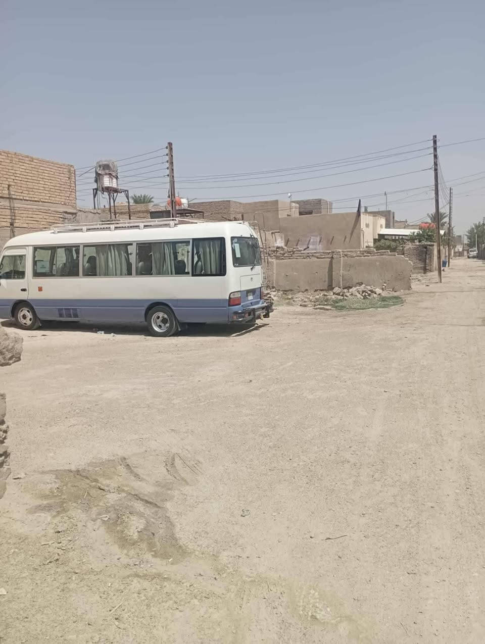 السلام عليكم قطعه ارض طابو صرف المساحه 220 الواقع حال 230 اركن على شارعين واجهيه 11 النزال 20 نهايه شارع الوسطاني وتبعد على الشارع الوسطاني 30 متر وشارع الرئيس مال الوسطاني يبعد عليها 500 متر الموقع حلو وسعرها حلو صرف للاستفسار اكثر اتصل على الارقام التاليه ***********.  )   وهذا الرقم فقط واتساب ***********
