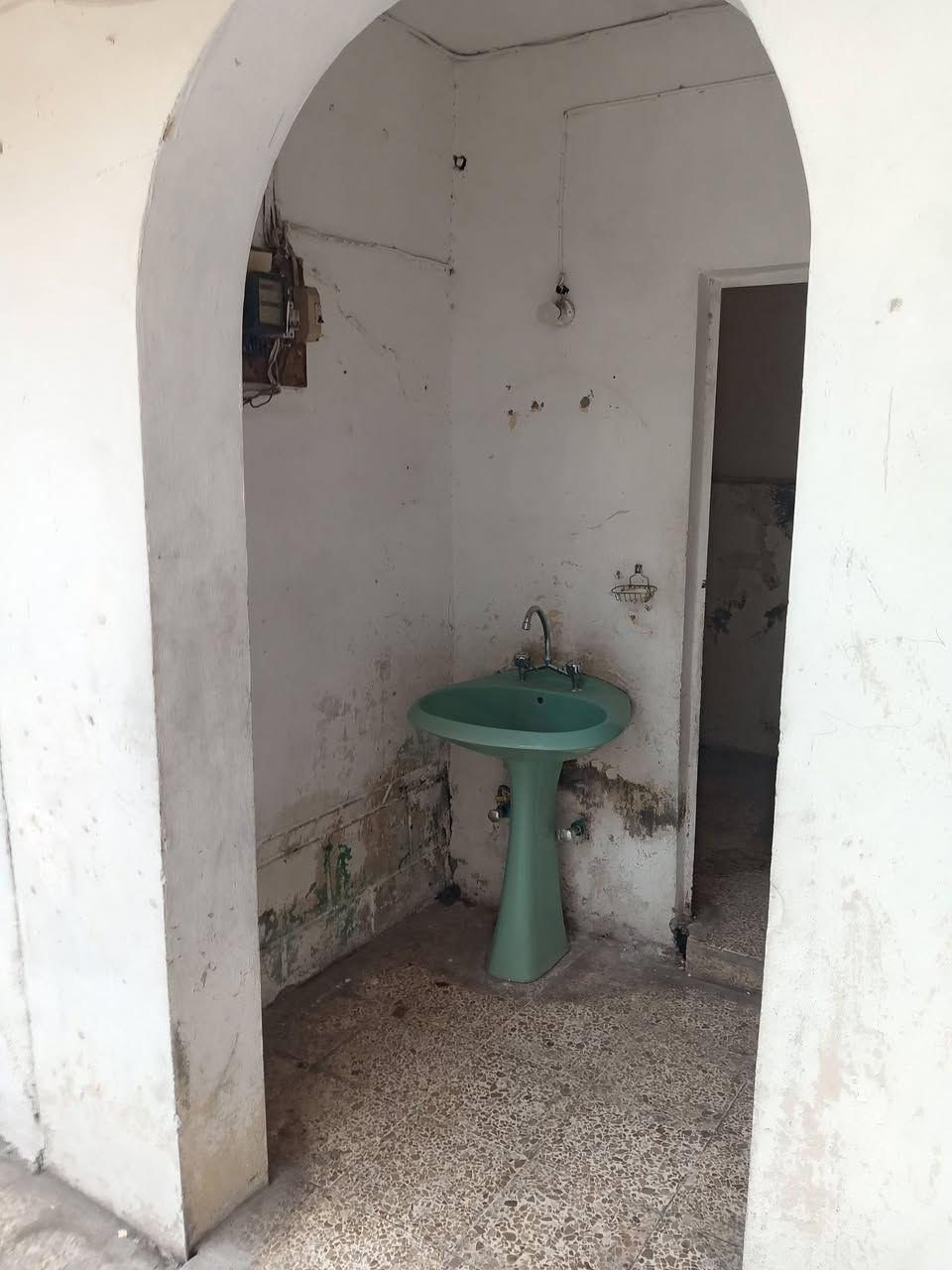 ،،،🏫،،،   بيت ،،،🏤،،،للايجار حي البكر شارع المنظمة
(مساحه200م) غرفتين هول استقبالين كاشي سقوف ثانوي 
للاستفسار الاتصال على الرقم☎️📞
***********
او مراجعة مكتب🏡 المازن  ♏ حي البكر شارع المنظمة قرب مركز التاميم
