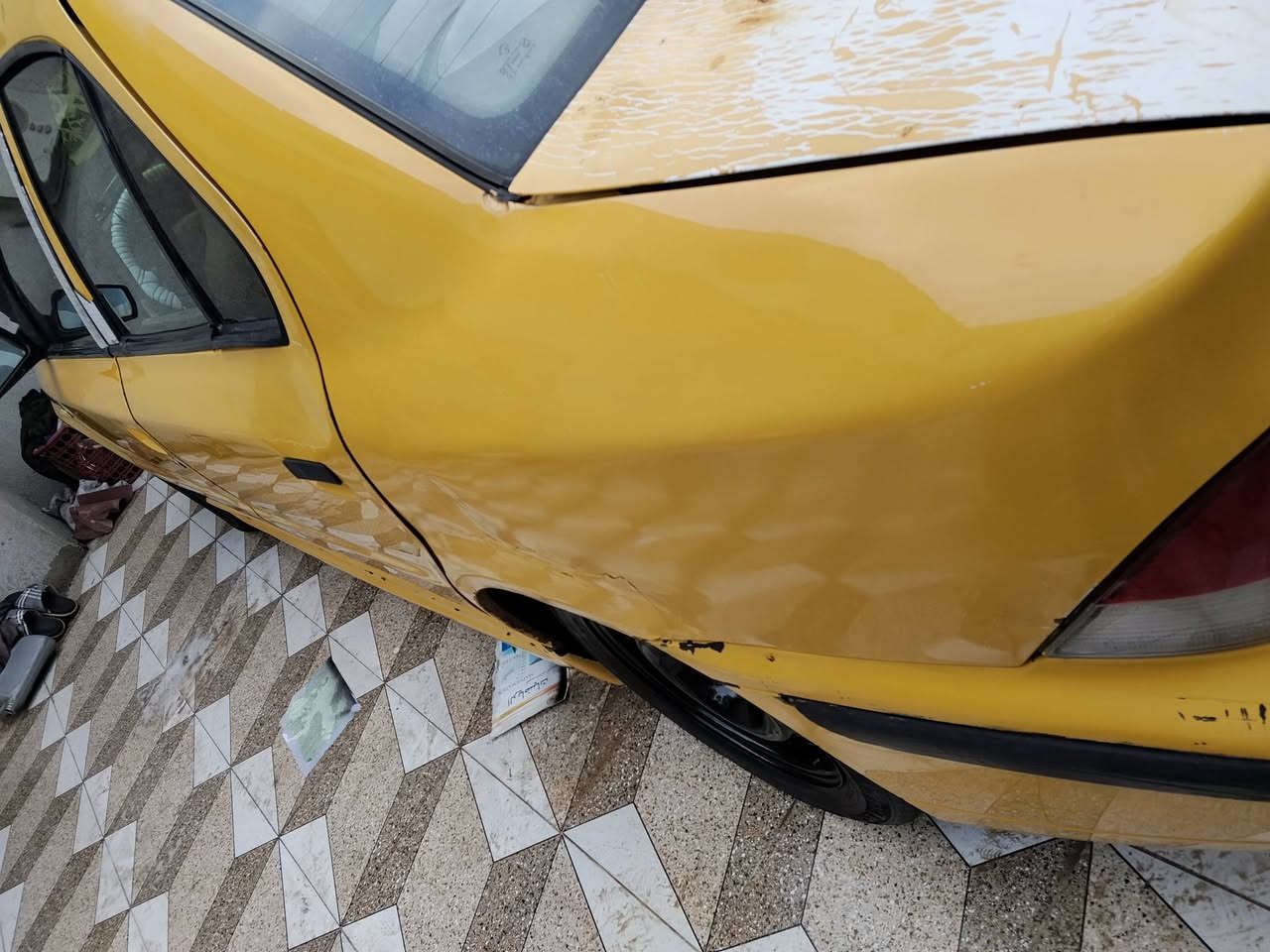 السلام عليكم سياره سمند للبيع سياره جاهزه من كل شيء بيها ملاحظات بسيطه والبدي شوف العين السعر 20 وبيها مجال بسيط هذا رقمي متواجد على الواتساب *********** وانا بخدمه الشراي المكان البصره الجزيره شارع حي الرايه
