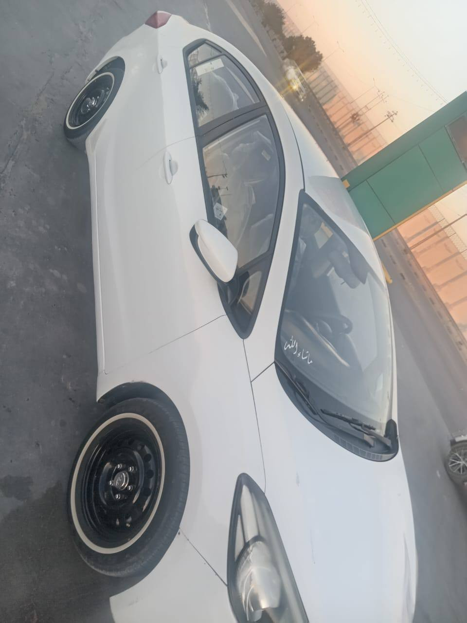 السلام  عليكم سيراتو   يلبيع فقط  رقم اربيل جديد ؟ مديل 14 وارد خليجي مكينه  مامفتوحه كير  خير من الله حداديه جديده تخم تايرات صرلهن  سبوع جديد   سياره بيه  صبغ   نص لبنيد اوبيه بردات  السعر 118 اوبيه مجال قليل مكان لسياره النجف الرضويه رقمي ***********
