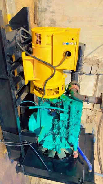 مولدة نوع فولفو D16 محرك سايز ١٠  تجفيت جديد كت كامل ks رأس توليد ٥٠٠ كي في لوريسومير فرنسي بلادي المكان بالكرادة ***********
