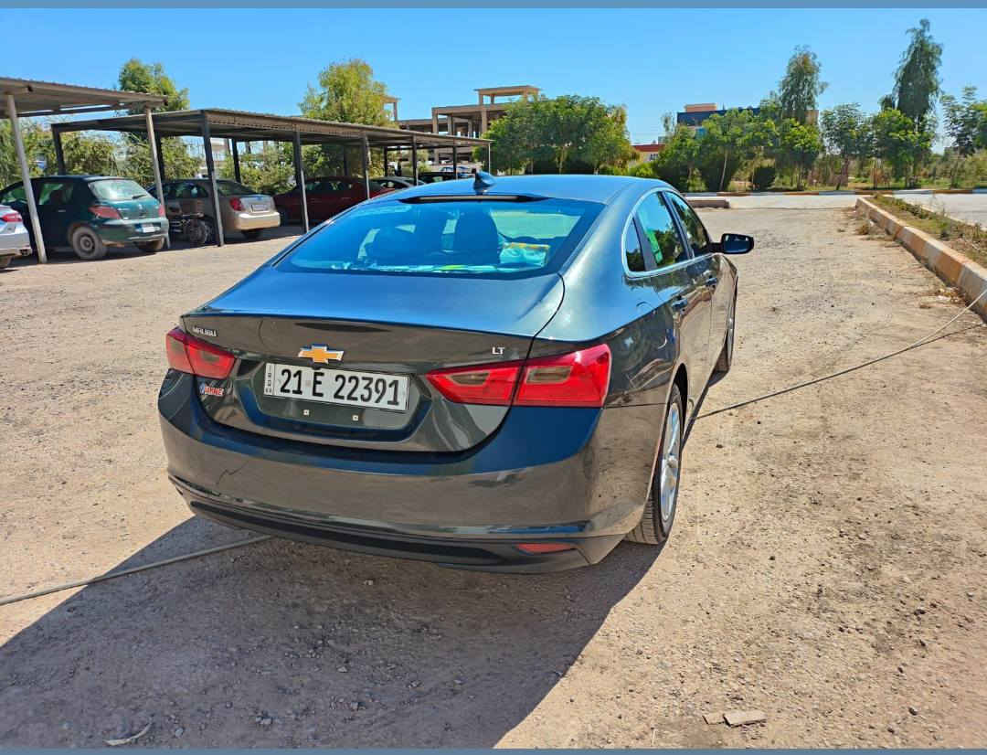 ماليبو 2017بدون تبديل اي قطعه كلها بلادي بيها صبغ شي قليل بداية البنيد فقط رقم شمالي وسعرها 110وبيهل مجال ***********
