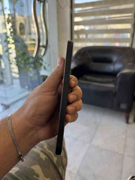 15 بلاس ذاكره 256 نظافه 100‎%‎  بطاريه 90  بـ900    ***********
