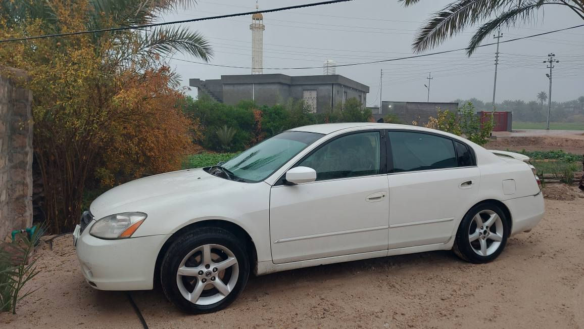 نيسان التما لون ابيض رقم  بغداد دولي مكفوله ،  بيها فقط جاملغ أمامي عكس سايق موديل ٢٠٠٥ باقي كله بلاد ، محرك ٦ سلندر ، صالنصات رياضي كير و محرك و كهربائيات مكفولات منظومة زنون #السعر ٦٣ و بيها مجال و ترهم مراوس حسب القناعه . للتواصل واتساب *********** . الفلوجة, الأنبار
