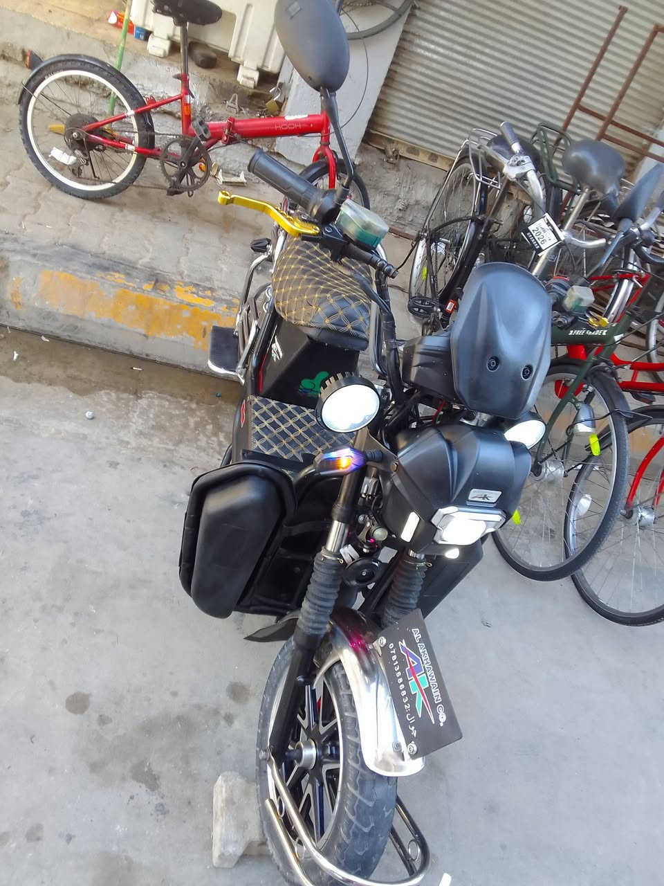 سلام عليكم ماطور شحن للبيع نوعيه جبلي بطاريات كلهن جديد يقرن 10 السعر 550 بي مجال اتصال ع رقم ***********
