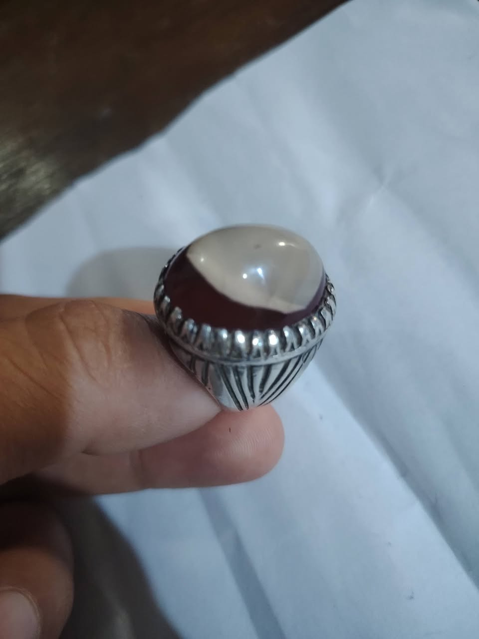 عقيق أفغاني ... حجره نادره صياغه عراقيه  مكاني بغداد ***********
السعر 100
