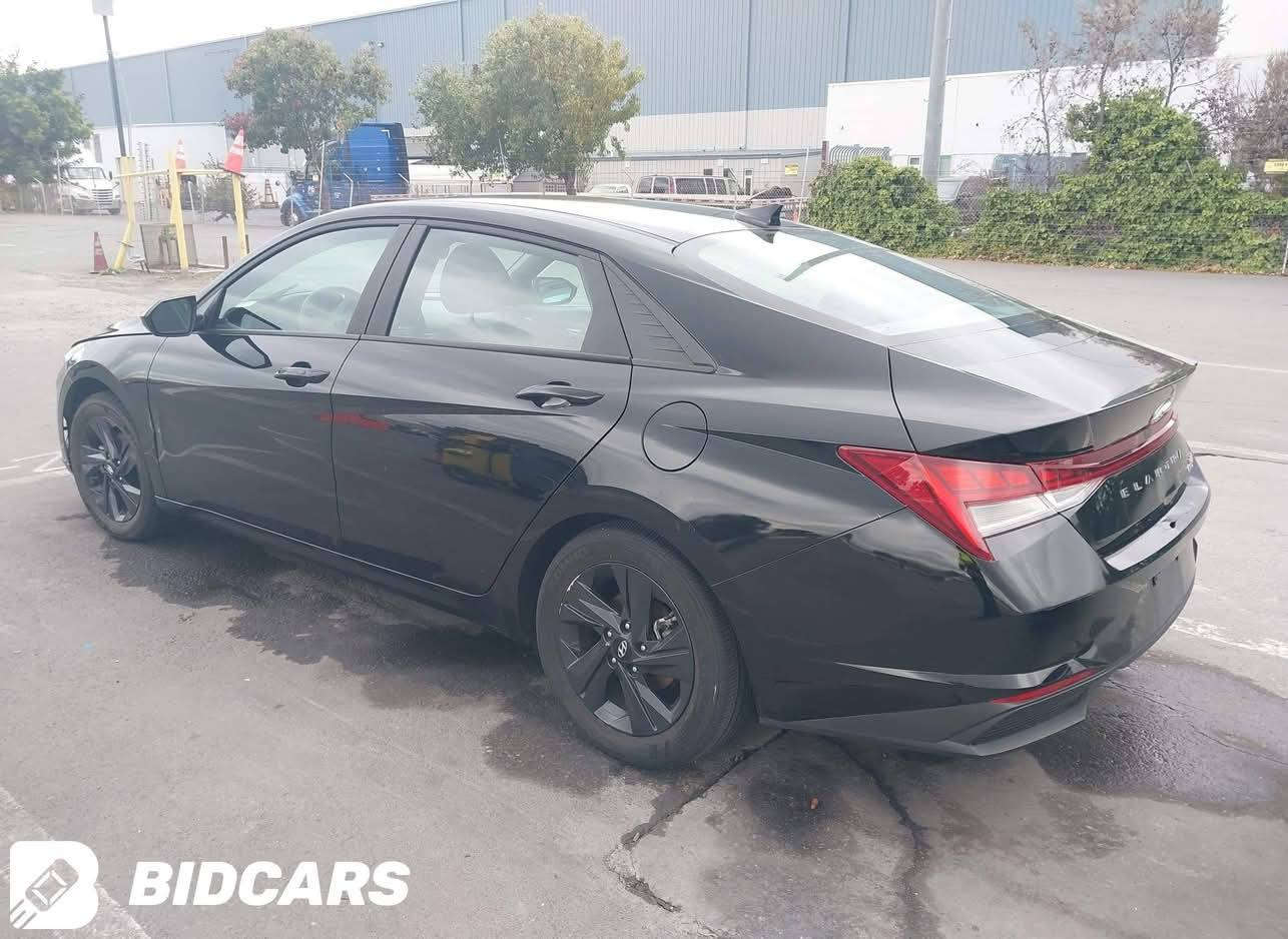 النترا هايبرد 23 حادث بارد بسيط فقط  ايرباكات سليمه بصمة رادارات تحديد مسار سايد بريك بصمة اوتو هولد تدفئة بالكشنات داخل فيلي ماشية 34 الف رقم بغداد بأسمي وماكو هيج حادث للتواصل  *********** موجود واتس اب
