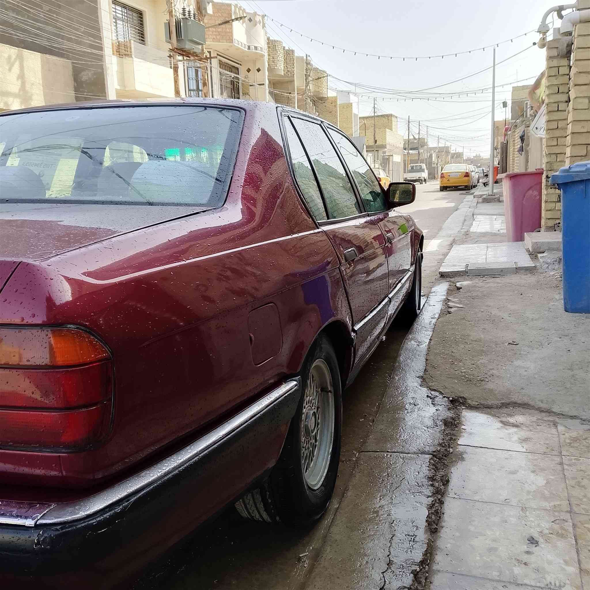 السلام عليكم 735 مديل 93  مكينه كير تبريد صدر تخم تاير مكفول صبغتها حلوه فتحه بجم عريض غرفه كهرباء بيها ملاحضات بل كشنات مكلف بل نشر *********** سعر 53 بيها مجال
