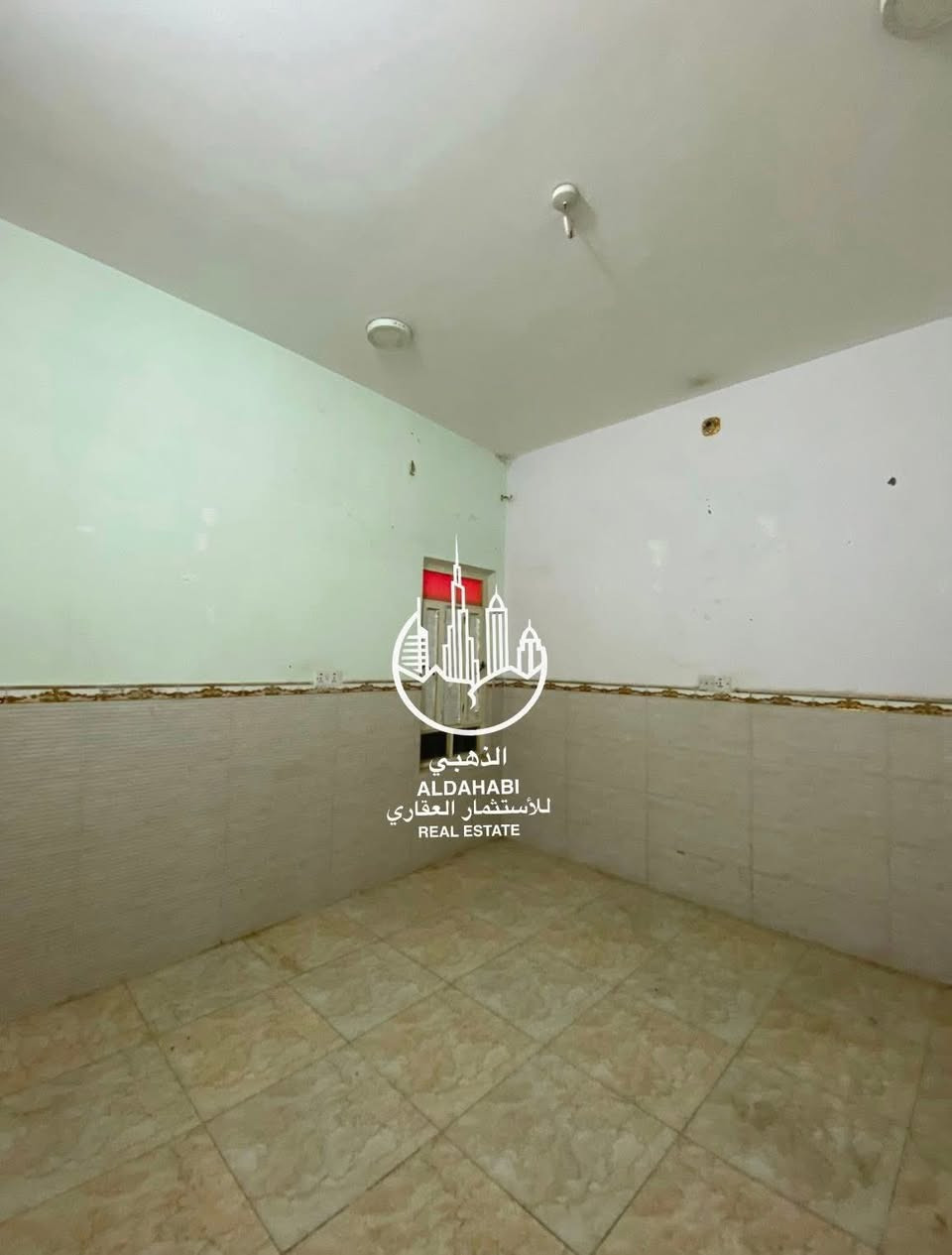 للايجــــــــــــار ✅
.
شقه للايجار في الاربع شوارع بناء حديث 
.

مواصفات الشقه  / 
.
غرفتين منام ، صاله  ، مطبخ ، صحيات 

.
سعر الايجار 500 الف 
.
✅ الذهبي للاستثمار العقاري ✅

#مجــــــاز_قانــــــــونيــاً
—————————————
#ملاحظه لعملائنا الكرام يتوفر لدينا عروض عقاريه بيوت للبيع والايجار في كافة مناطق محافظة البصره كذلك يتوفر لدينا بنايات تجاريه للبيع في مناطق ممتازه بوارد شهري ممتاز 
‏‌‎ للمعلومات اكثر التواصل على الارقام الموضحه او زيارة
الموقع 
البصره_ شارع عام حي الزهراء _ قرب مستشفى النفط
***********
***********
