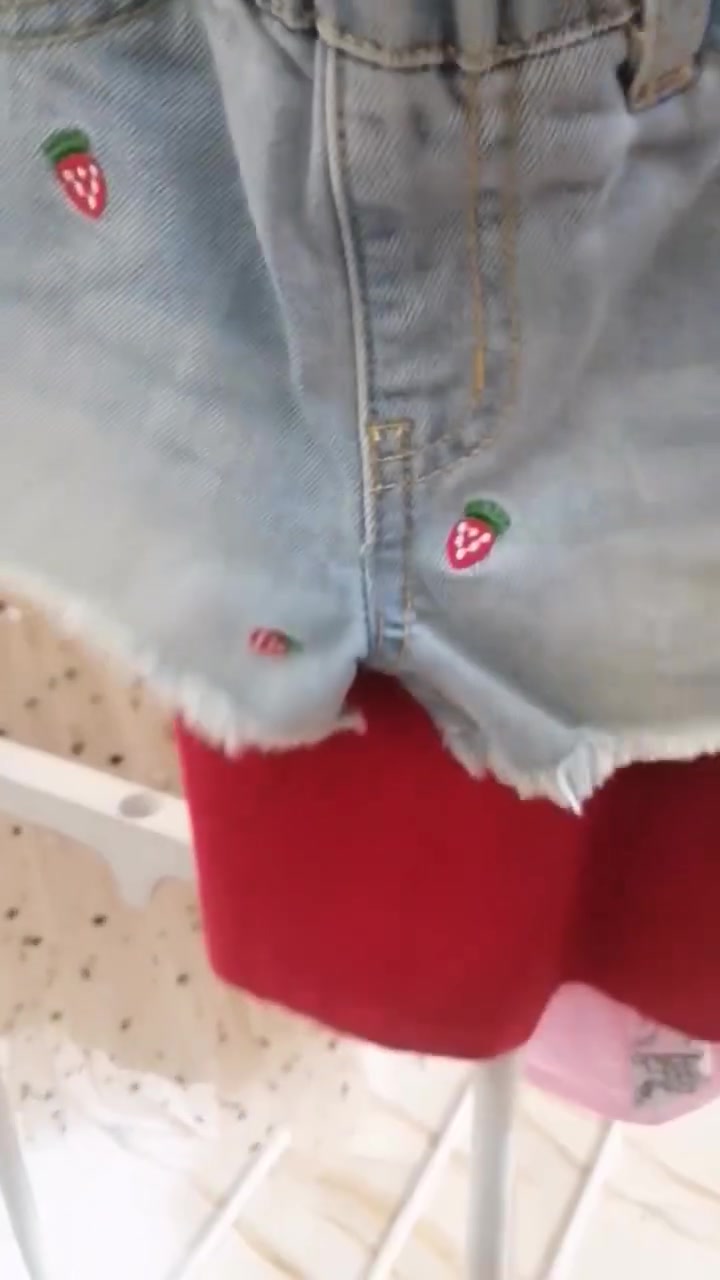 جمال القطع🤩 يلبس سنتين السعر ٦


**إذا كنت صاحب هذا الإعلان وتريد حذفه لأي سبب، رجاءا أرسل رسالة إلى الدعم الفني**