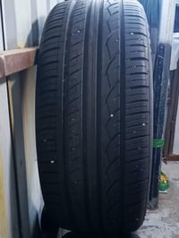 تايرات تاهو للبيع 285/45/22 مستعملات مابيهن بناجر 07735420911