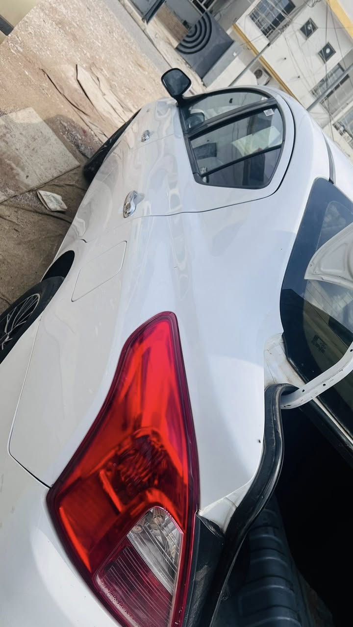 نيسان صني موديل ٢٠٢٠  بي سبخ  تني تعديل بجيكً نك ره قه مي بشتي تيدا سياره كه له ك باقشه يا ماليه  ٦٤ ريفه جوي تحويل شه رت  سعر وي ١١٥ مجال ره قه م تله فون ***********
