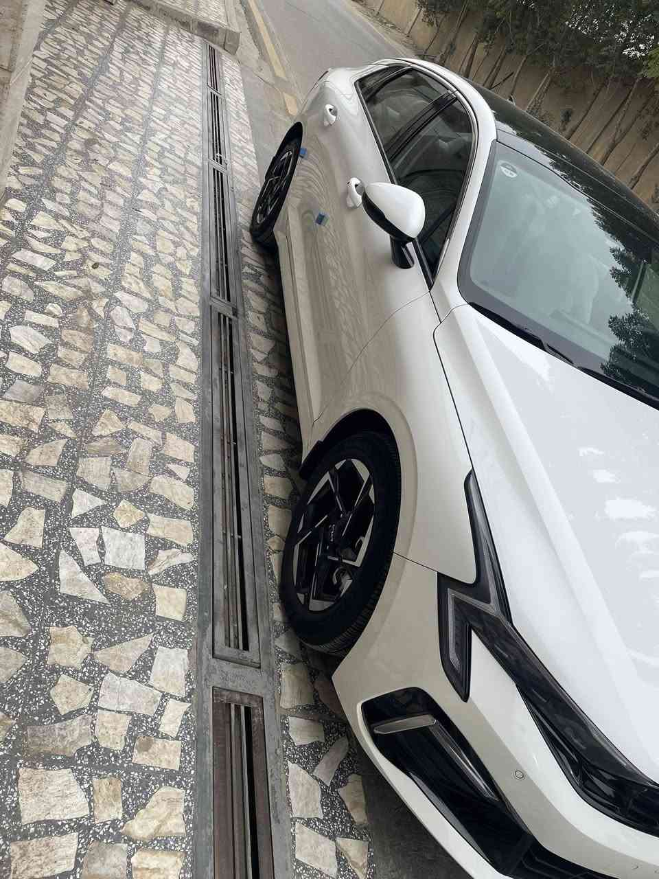 كيا K5 2024  🌿
🌿 Kia K5 2024 Hybrid 🌿
🚘 مرقم أربيل تريد وكاله أني حاضر تريد تحويل اني خادم 🚘 

📃 اليكم التفاصيل الآتية 👇🏻

🚘 خليجي 

🚘 ماشيه 37 الف 

🚘 موديل 2024

⚙️ حجم المحرك 4Cylinder 2.0L  

⚙️ مرتبط بناقل حركة أوتوماتيك

⚙️ يبلغ عزم الدوران 367 نيوتن / متر 

🐎 بقوة 195 حصان 🐎🐎

🔑 مفتاح التشغيل بصمة 

🚗 دفع ثنائي FWD 

🌥 بانوراما

‼️ اريل نفكيتر 

📍حساسات أمامية 

📍حساسات خلفية 

💡لايت زينون + LED

🚘 دخول بصمة ذكي 

🛞 حجم الاطار 215/55R17

🛞 ويل كب 17

🛞 4 دسك

✨️ اشارة في المرايا الجانبية 

✨️ المرايا قابلة للطي كهرباء 

🎈عدد AIR BAG 6

🚗 هاند بريك كهرباء 

🚗 ا ABS 

🖥 دشبول شاشة ديجيتال 

🖥 شاشة Apple Car play 

📷 كاميرا دوارة  

⭕️ مقود جلد حياكة  

🛣 مثبت السرعة Cruise 

🎶 المودات والاوامر الصوتية 

🎶 ا Bluetooth / T YPCE

🔋شاحن هاتف Wireless 

⚡️مخرج منفذ الطاقة 

🔍فحص نظام السيارة 

💺تتسع المقصورة ل 5 ركاب

💺المقاعد جلد

💺تدفئة المقاعد الأمامية

💺حركة المقاعد الأمامية كهرباء 

💺ذاكرة وضعيات كرسي السائق

👶 الايزو فكس ISOFIX 

❄️ تبريد شاشة لمس مناخين منفصلين 

❄️ قطعتين تبريد 

🚘 أوضاع القيادة Drive Mode 

🚘 أوتو هولد Auto Hold 

⛷️ نظام مانع الانزلاق 

🚘 تطعيم الدواخل ألمنيوم 

📐 أبعاد ومقاسات السيارة📐

📏 الطول   493 cm     

📏 العرض  189 cm

📏 الارتفاع  145  cm

الاتصال ارقام التأليه 

***********

***********

‭0787 877 8077‬
