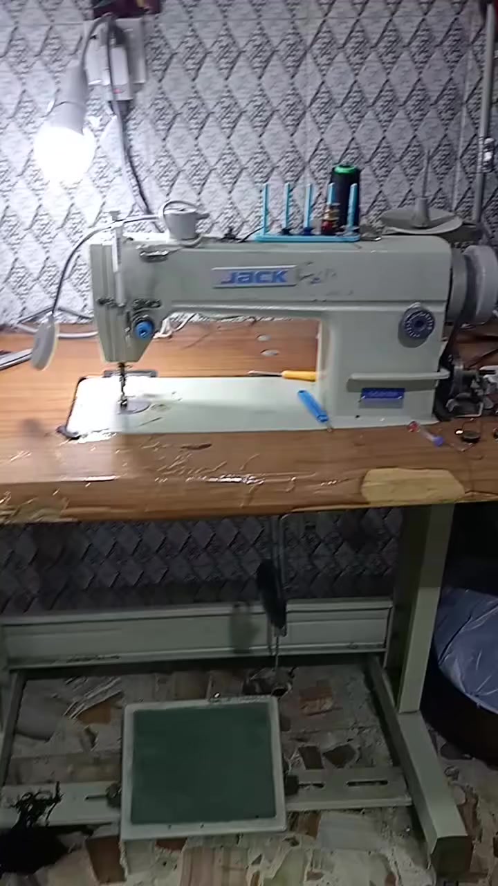 السلام عليكم من رخصت الدمن مكينه صناعي للبيع السعر ٢٥٠ نضيفه ماطوره بل باكيت المكان الشعب


**إذا كنت صاحب هذا الإعلان وتريد حذفه لأي سبب، رجاءا أرسل رسالة إلى الدعم الفني**