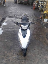 للبيع ماكس حاويه توه طالعه من الرنبه  محرك ما مفتوح بلاد49 ختم واحد عل...