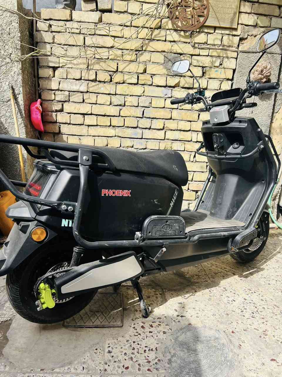 سلام عليكم دراجه شحن فول موصفات
6 بطاريات مسصره + تدعم النيثيوم بيه فيشه ضافيه بل صندوك + 3 نمر + مثبت سرعه + بيه تمشي خلف بك + الايت 3 عدسات زنون بلادي + بريك دسك امامي خلفي دراجه عله درع بلادي تدعم شحن يوبي اس تشحن تلفون + دراجه صار شهرين من اخذته زيرو ستخداد شخصي + ثنين سويجات ثنين بصمات 
شحنه خير من الله العنوان بغداد ساحت عدن 
ابيع فقت سعر 900 وبيه مجال قليل لن اني ماخذه قبل شهرين بمليون 200 
رقم ***********
