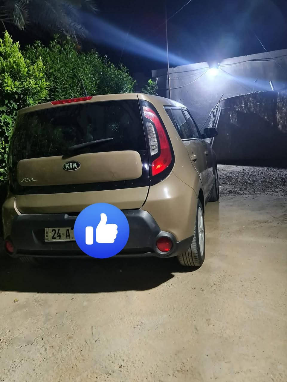 السلامُ عليكم…
Kia soul                           موديل 2016 
اللون بيجي              محرك 1600 GDI 
رقم جديد دهوك ( وكالة - تحويل )    الحادث باب + جاملغ ( جهة السايق ) + تعديل بارد شي بسيط جوه قبق البانزين 
عداد المسافه 118000 ميل            رقم دهوك الجديد تحويل او وكالة         
شاشه كبيره 
ويل كب 
                                                                تحكم كامل 
كامره 

السيارة نظيفة وحلوه وجاهزة  ( محرك نظيف + صدر نظيف + تبريد نظيف + حدادية نظيف ) مكان السيارة كربلاء ( طويريج ) السعر المطلوب 90 ورقة وبي مجال 
للأستفسار اكثر ***********

