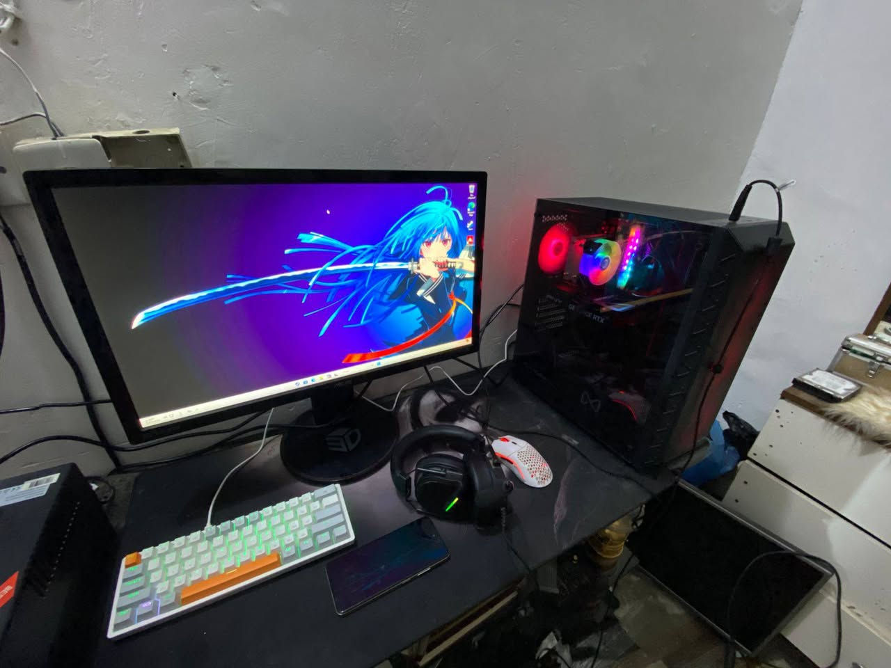 تحية طيبة – كيس + شاشتين بحالة ممتازة 🔥
💻 مواصفات الكيس:
• Intel Core i5‑12400F
• Gigabyte H610M K DDR4
• ASUS Dual RTX 4060 OC 8GB
• 16GB (2×8) DDR4 3200MHz RGB
• SSD Kingston 240GB
• Seagate Barracuda 7200.12 1TB
• FSP Pro 750W 80+
• MN-200 ECO Z FRGB
• الكيس: Gaming Case (4 Fans RGB)
💰 سعر الكيس: 975,000 د.ع
━━━━━━━━━━━━━━━
🖥️ الشاشات:
Ancor Communications Inc VG248
• الحجم: 24 بوصة
• الدقة: 1920×1080 (Full HD)
• التردد: 144Hz
• مناسبة للألعاب وأداء سريع
💰 السعر: 125,000 د.ع
━━━━━━━━━━━━━━━
RAPTOR 24″ Gaming Monitor
• الحجم: 24 بوصة
• الدقة: 1920×1080 (Full HD)
• التردد: 180Hz
• الاستجابة: 1ms
• مناسبة للألعاب عالية السرعة
💰 السعر: 130,000 د.ع
━━━━━━━━━━━━━━━
📍 المكان: كربلاء
🚚 متوفر توصيل لجميع المحافظات
📩 للتواصل: خاص ***********
