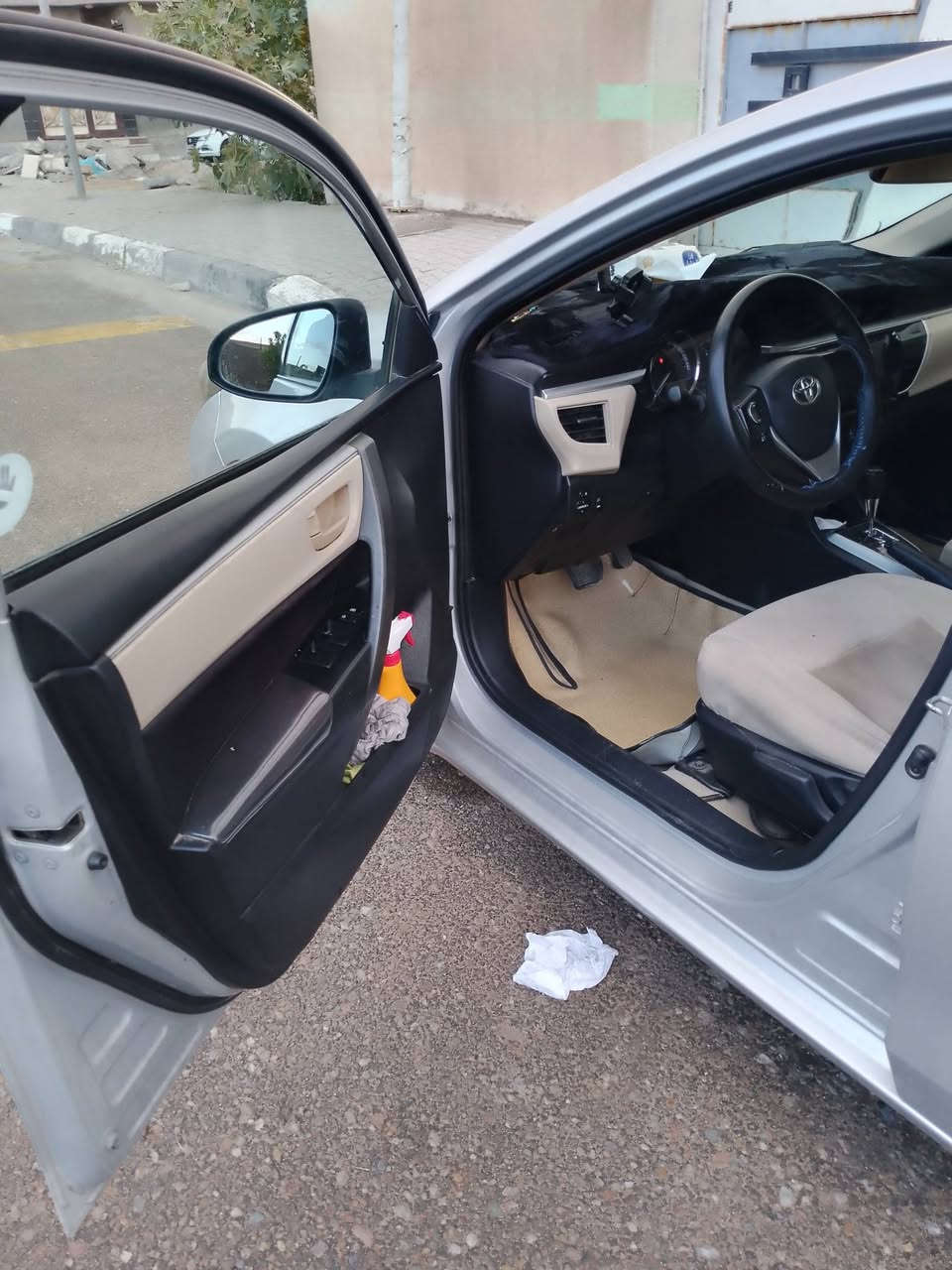كورلا 15
محرك 1800
سيارة جاهزة خليجي بدون حادث تبريد فول 
مكينة رقم سليمانية باسمي تريد تحويل تريد وكالة ثاني يوم 
مكاني كربلاء السعر 125
***********
بيها صبغ رش اربع بيبان جمالية والسونار ياكدلك هالشي
