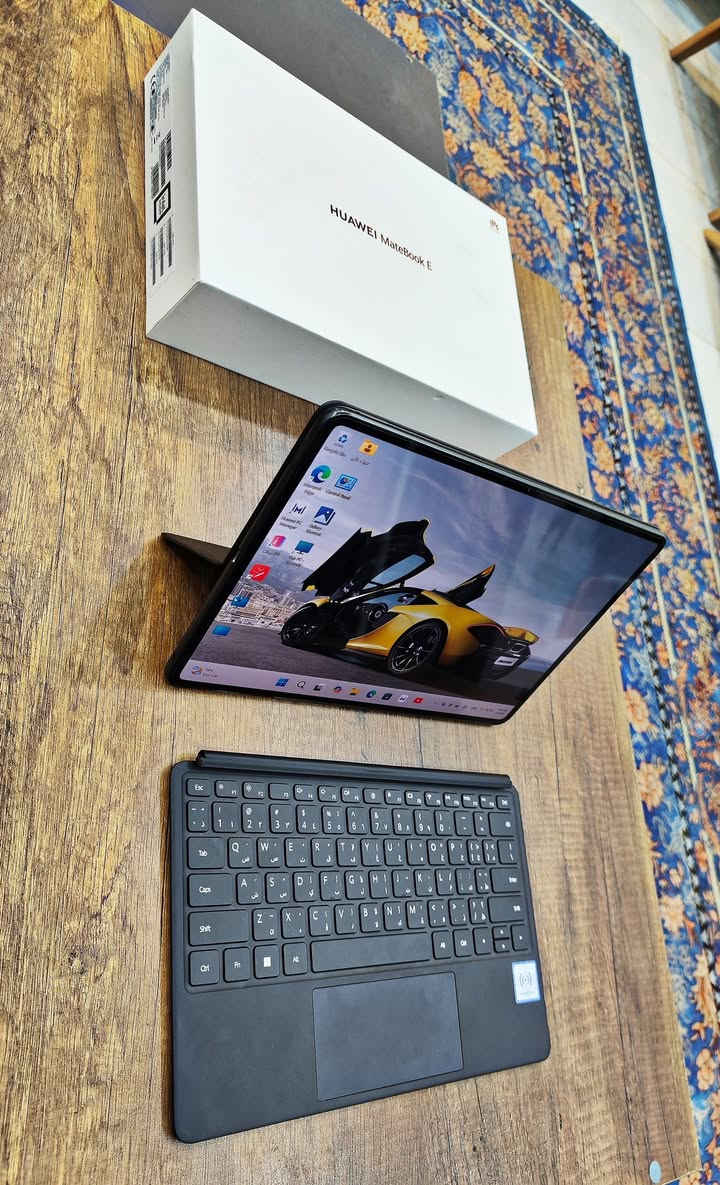 للبيع لابتوب  huawei matebook E  2in1 اخو الجديد نظافة 100% مستخدم قليل جدا كامل ملحقات مع كيبورد مغناطيسي وكفر مغناطيسي وندوز 11  مواصفات قوية : 
المعالج : i7 -1260U جيل 12
الرام : سعة 16GB
الهارد : 512GB نوع ssd nvme 
كارت الشاشة : ires xe 
الشاشة : حجم 12.6 لمس دقة 2.2K OLED تردد 120 هرتز
يحتوي على 4 سبكرات صوت ستريو و4 ميكرفون 
بلوتوث 5.1 / wifi 6 وشاحن 65w تايب c 
كاميرا امامية 8 ميكا وكاميرا خلفية 13ميكا مفول مواصفات
اخوان الجهاز سعره جدا غالي بالمحلات للبيع مكاني بغداد
اتصال ***********
