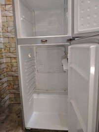 ثلاجتين • فريزر عاطل • تحتاج غاز