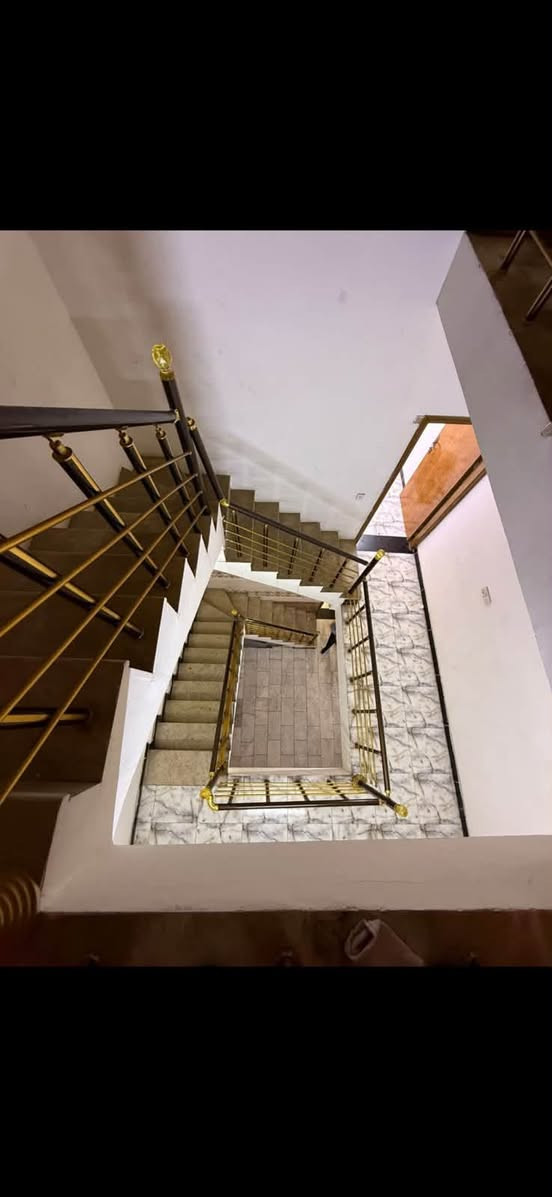 🏡 للإيجار في السيدية – فرصة مميزة للسكن 🏡
✨ دار سكنية بمساحة 80 متر مربع
جاهزة للسكن وفي موقع مناسب داخل السيدية.

🔹 تتكون من:
🛏️ 3 غرف نوم
🍽️ مطبخ كبير
🛋️ صالة مريحة
🚿 خدمات

✅ مناسبة للعوائل
✅ موقع مميز وقريب من الخدمات

📍 مكتب قمر للوساطة العقارية
نوفر جميع عروض الإيجار في مختلف مربعات السيدية.

📌 العنوان: مدخل شارع الآمن

📞 للاستفسار والحجز:
***********
📲 متوفر واتساب

⭐ لا تفوّت الفرصة... تواصل الآن لحجز موعد المعاينة.

