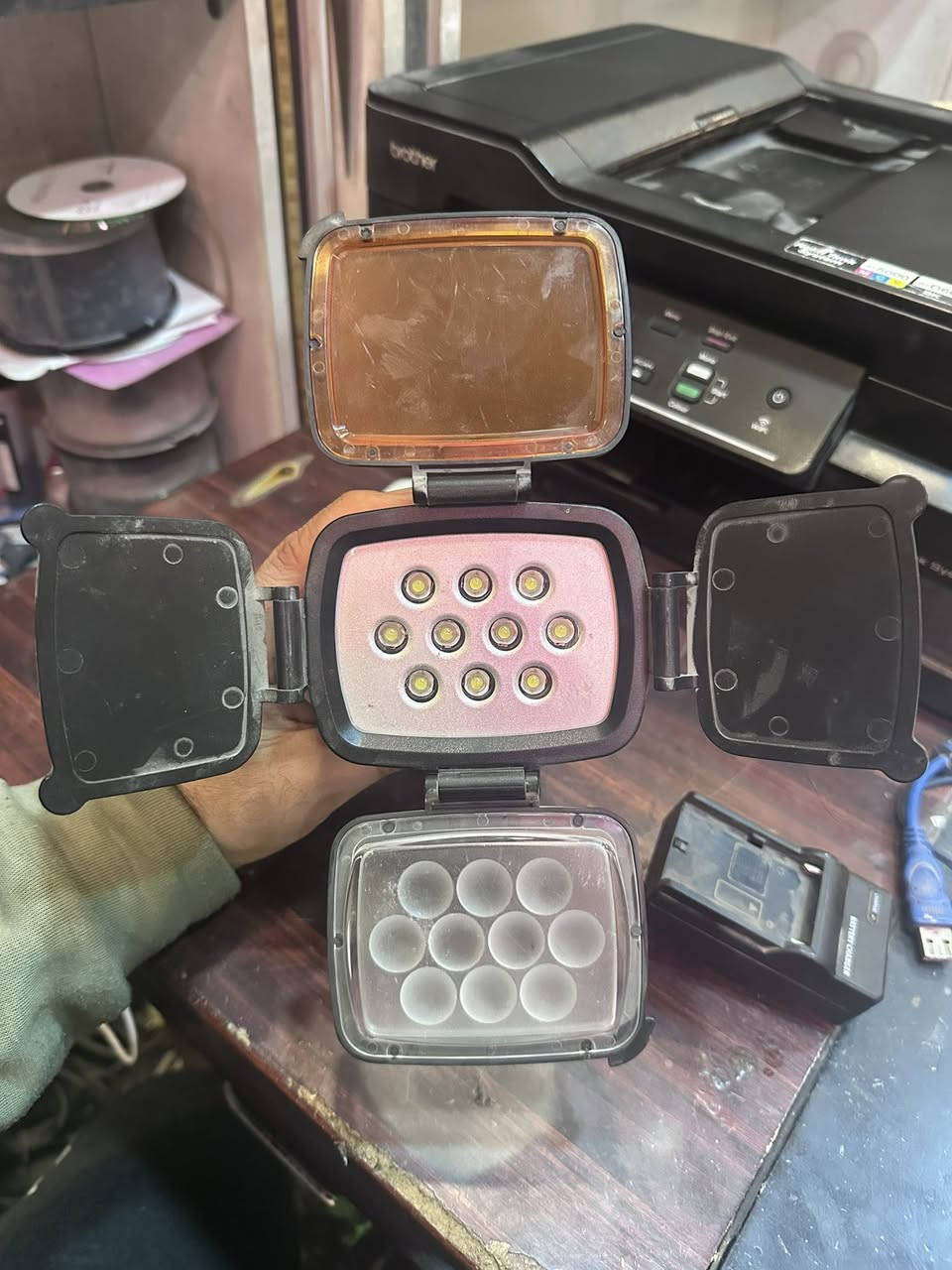 السلام عليكم 
عدسه سكما نيكون 70-300
فلاش لقطه باتري 
فلاش شحن مستمر 
للبيع 
كلهن 200 الف


**إذا كنت صاحب هذا الإعلان وتريد حذفه لأي سبب، رجاءا أرسل رسالة إلى الدعم الفني**