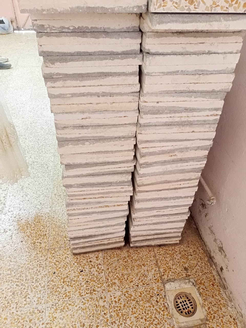 كاشي جديد غير مستعل 50 م عدد 550 للتواصل ***********
