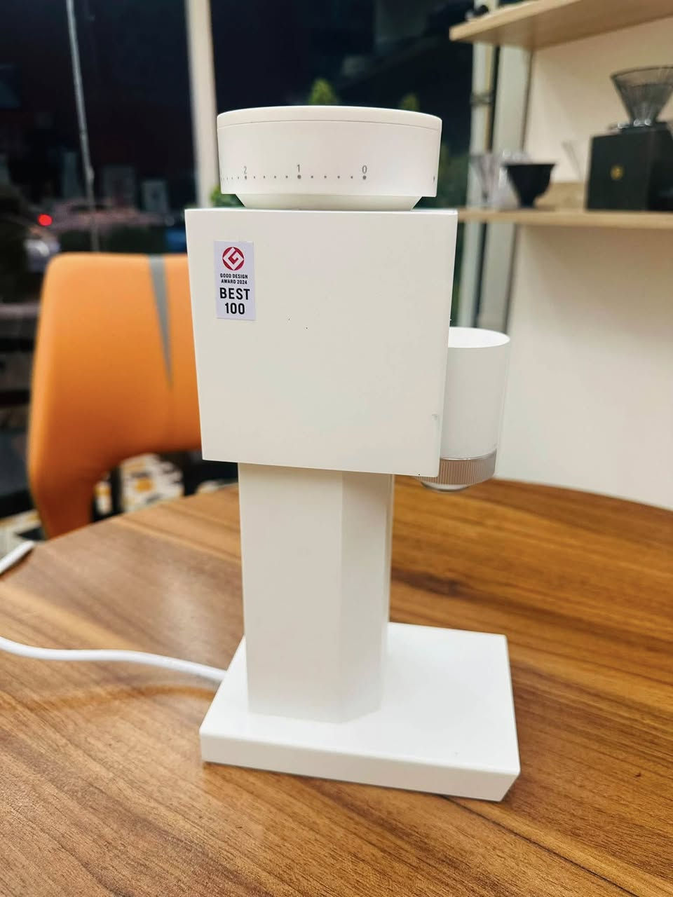 🔥 للبيع طاحونة Timemore Bricks 01S 🔥
طاحونة قهوة مختصة احترافية من Timemore، بتصميم عصري أنيق وحائزة على Good Design Award 2024.

✅ استخدام شهرين فقط
✅ بحالة ممتازة جداً
✅ مع الكارتون الأصلي
✅ مناسبة للإسبريسو وV60 وجميع طرق التحضير
✅ تعديل دقيق لدرجات الطحن
✅ طحن متجانس وثابت لاستخلاص أفضل نكهة من القهوة
✅ تشغيل هادئ وتصميم فاخر يضيف لمسة احترافية لأي كافيه أو ركن قهوة منزلي

الطاحونة معروفة بجودة التصنيع العالية ودقة الأداء، وتعتبر من الخيارات المميزة لعشاق القهوة المختصة 

📦 متوفرة مع الكارتون الأصلي
📍 الموقع: كركوك
للمهتمين التواصل على الخاص .


**إذا كنت صاحب هذا الإعلان وتريد حذفه لأي سبب، رجاءا أرسل رسالة إلى الدعم الفني**