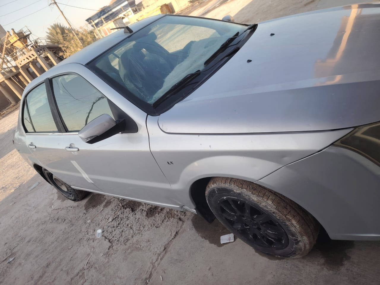 السلام عليكم
سياره سمنت دنا 2018
مكفولة تدفأ وتبريد ثلج شغال وتخم تايرات حداديه 
وسنويه  لغاية 2027  وتحكم استيرن مري شفط زنون 
كشن كهربائي حساسات خلفيه شغاله سياره سونار 
المالك موجود 

مكان بابل - طريق المعميره 

***********
