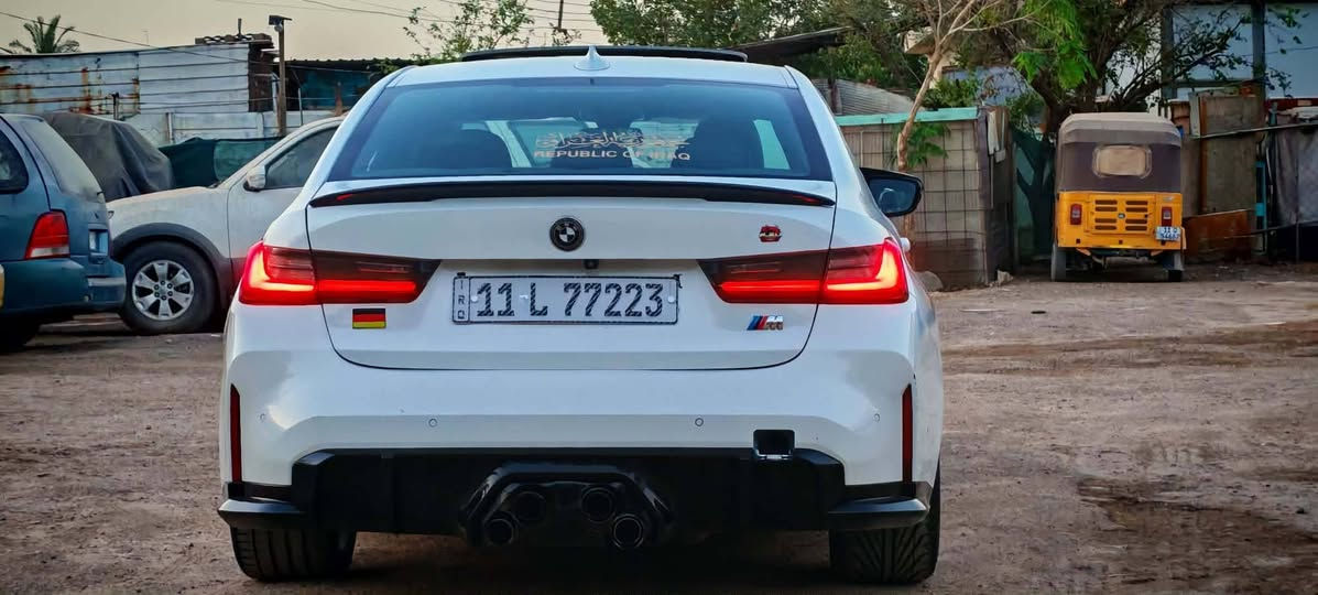 السلام عليكم . Bmw 2021 . 330i ماشيه 43 ميل محرك ٤ سلندر توين تيربو صاروخ ارضي  محرك كير مكفولات رقم بغداد مميز [توويل]
حادث . [بنيد وجاملغ خلفي صبغ . تبديل باب خلفي نفس اللون بلادي تصليح بسيط باراس شاصي]
المواصفات . فتحه . جلد. بصمه بوب بصمه تشغيل .هيتر كشن كشن الاماميات كهرباء ردارات حساسات قطعتين تبريد مري تنزل ببك الايت زنون عدسات متحركه بيه كلشي كلاشي
***********
***********
ملاحظه . سياره محدثه m3 دعاميه بلاديه. موجوده . البيع او مرواس بغداد, العراق
