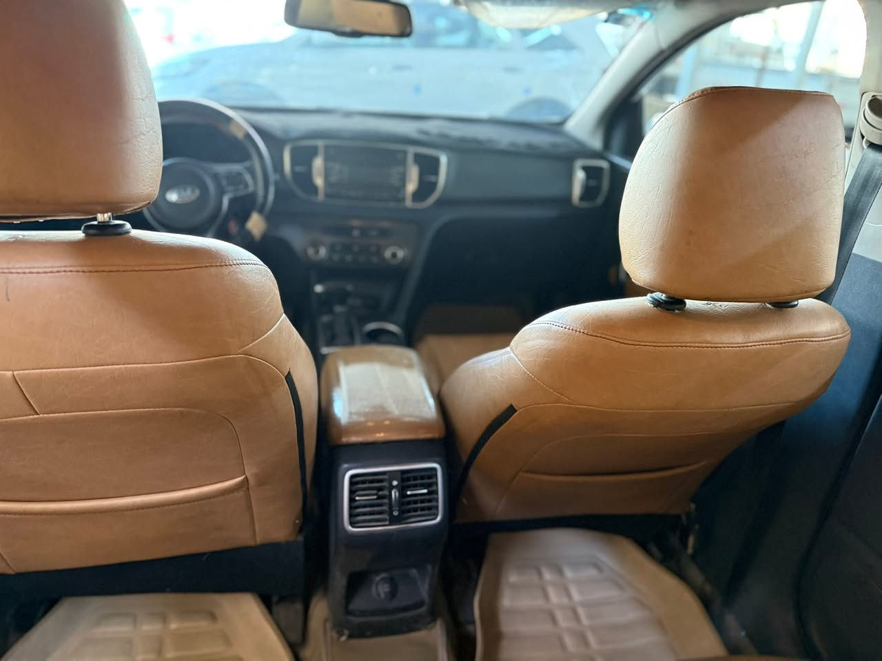 سلام عليكم
سبورتج موديل ٢٠١٧خليجي

كفاله بدون صبغ نص موصفات ماشيه ١٤٠ حقيقي

محرك٢٠٠٠دوش سياره كلش نظيفه

رقم بغداد سعر ١٦٨ بيهه مجال 

هاتف ***********
