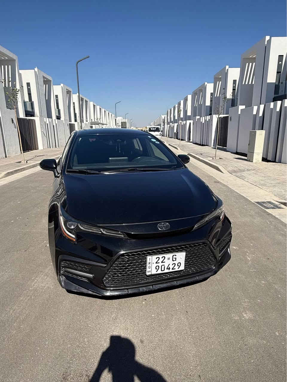 TOYOTA - COROLLA - SE - 2022
كورولا ٢٠٢٢ SE 
سعر / 131 ورقة 💵 
موديل / ٢٠٢٢ 
محرك / كبير ٢٠ 
لون / اسود 
ماشي / ٤٠ مايل 
موافات / فول ماعدا فتحة - لايتات زنون - بريك بصمة - قيادة ذاتية - شاشة كبير - رادار - ويلكب - كاميرا - تحكمات ستيرن … 
رقم شاصي / JTDS4MCE2NJ087753
رقم / اربيل تحويل و وكالة بشرط 
صبغ / جملغ و باب بدون ايرباكات . 
رقم موبايل 📱 / *********** بغداد, العراق
