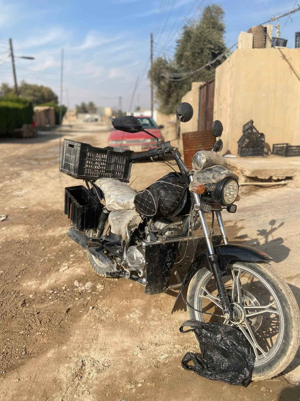 هيوشه للبيع  جديد جديد كهربائيات. محرك  تايرات وياله  كله شرط شرط   سعر 600 وبي مجال بسيط حك الجيه مكان القادسيه 
***********
