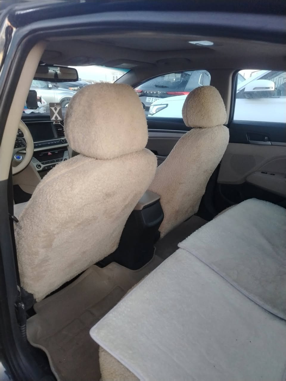 النتره 2017 وارد امريكي بيها 3 قطع بدون دواخل يساره فول مواصفات محرك مكفول ماممدوده عليه سبانه سياره جديدع كله ماشيه 110 الف سياره كلش نضيفه رقم شمالي سليمانيه سعرها 127 ورقه وبيها مجال ***********
