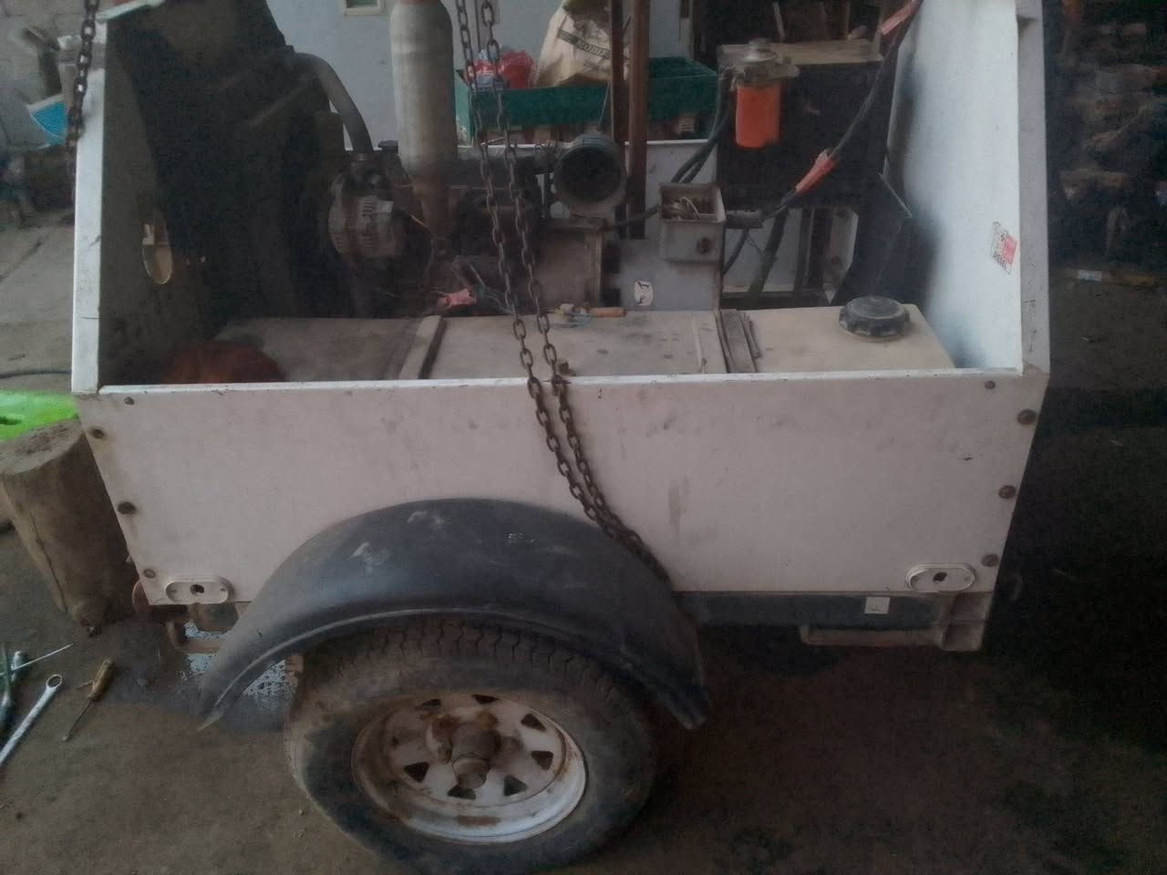 السلام عليكم مولد كابوته ياباني 15 كيفي لحيم وتوليد ومولد ميسي بوشي 7 كيفي ومولد ليستر بتر 13 كيفي  مع رؤس توليد 6 كيفي مع محركات 3 و2 بستم العنوان الصويره للاستفسار الاتصال على الارقام  ***********و ***********
