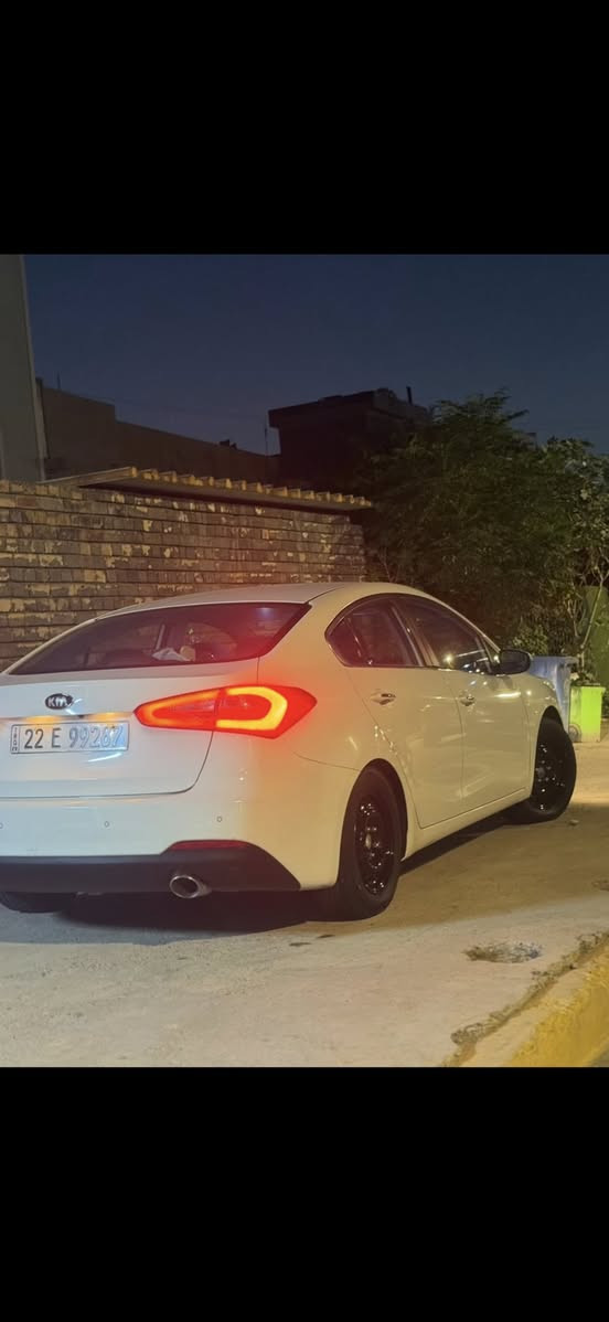 سلام عليكم سيراتو 14 خليجي
كفاله بدون صبغ بيهه بارد شبر ومرجع BDR يعني بلادي ولا مبين وبيهه طخه بل دوسه منجوه هم ساحبيهه مصاعده فوك وهم مابيهه صبغ كير ومحرك كفاله تبريد وصدر خير من الله مدوشمه عام لسياره حساسات امامي خلفي وفتحه مري شفط لد امامي وخلفي اشاير بل مري رقم اربيل بأسمي تحويل ثاني يوم ماشيه 92 حقيقي مكاني بغداد الدوره سعر 125 
***********
