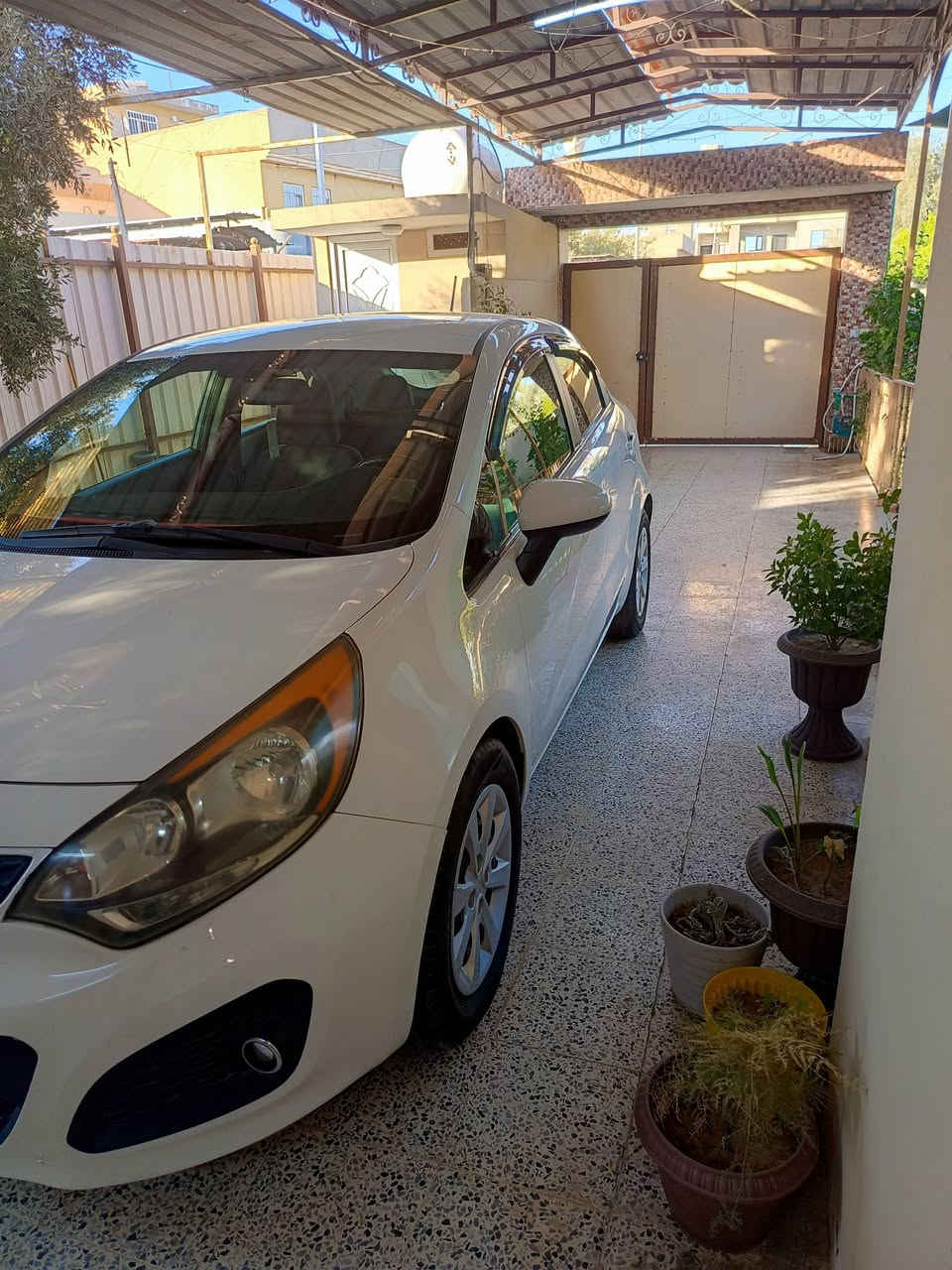 ريو ٢٠١٢ امريكي نينوى
مكينه ١٦
كير عادي ست نمر 
مكينه وكير شرط
مانع انزلاق 
تحكمات ستيرن
تدفئة وتبريد شرط
شاشة اندرويد
بدون صبغ وبدون حادث
كابون بانزين
كامره تصوير اماميه
السعر ٩٠
***********
